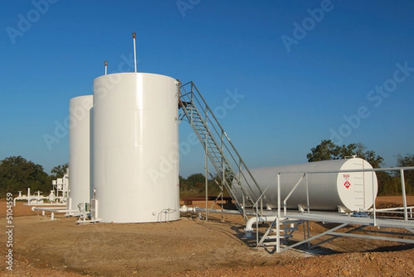 Obraz White Oil Tanks