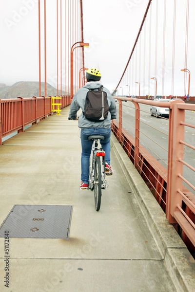 Fototapeta Cyicling in the Golden Gate bridge, San Francisco, Usa