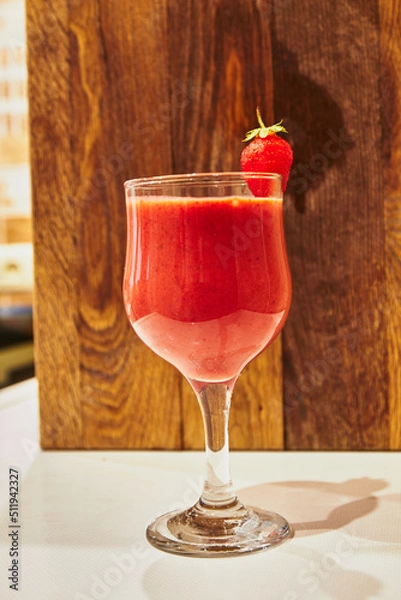 Obraz cocktail with strawberry