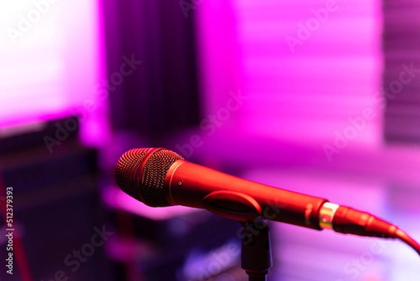 Obraz a microphone in a recording studio