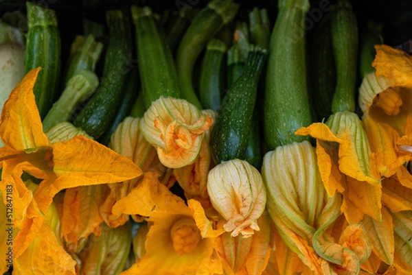 Fototapeta zucchine fresche