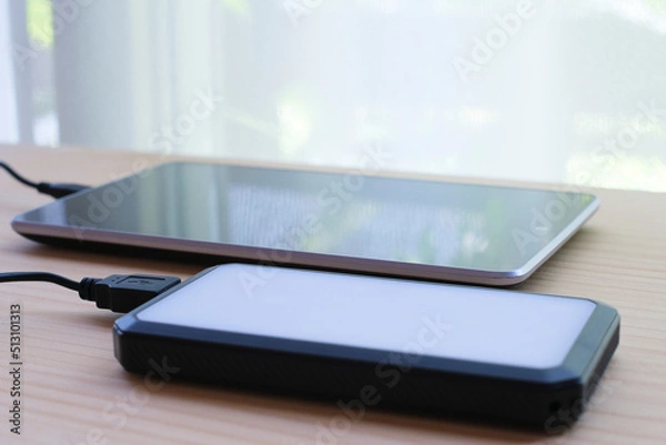 Fototapeta タブレットとモバイルバッテリー１
