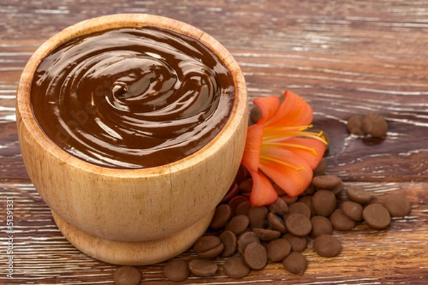 Fototapeta chocolate mask in a bowl