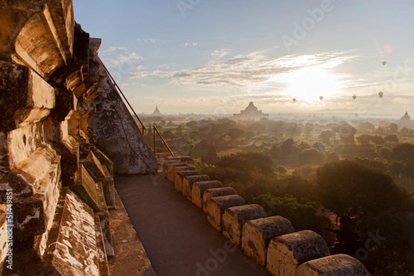 Fototapeta Na samotnej pagodzie w Bagan / Myanmar