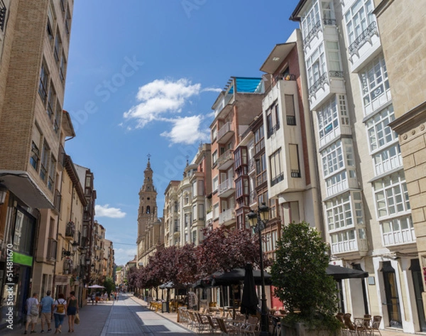 Obraz Strolling through the quiet streets of Logroño on a sunny day.