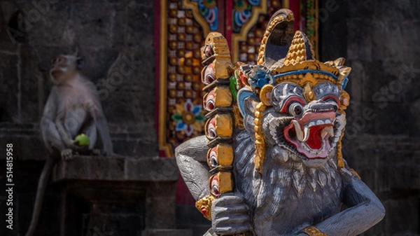 Fototapeta balinese temple statue with monkey