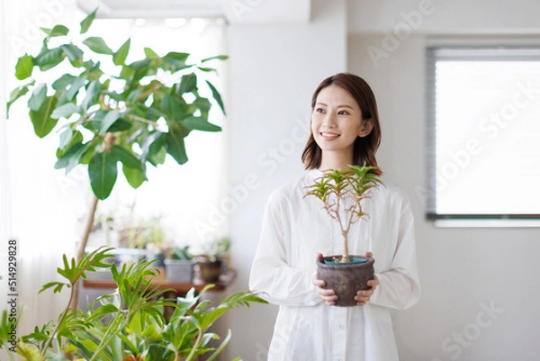 Obraz 観葉植物と女性