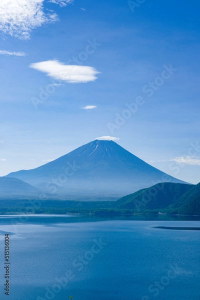 Fototapeta 山梨県の本栖湖と富士山