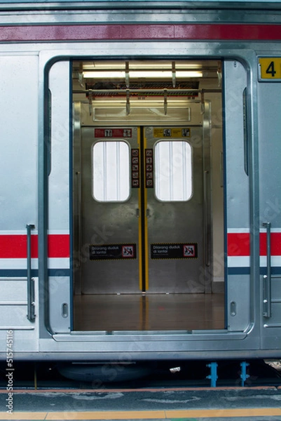 Obraz train carriage door open