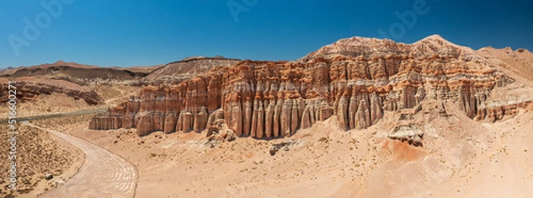 Obraz Midland Trail along Redrock Canyon State park in the Mojave Desert 