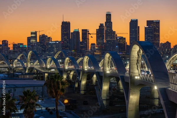 Obraz New 6th Street bridge in Los Angeles at sunset with the Los Angles skyline in the distance