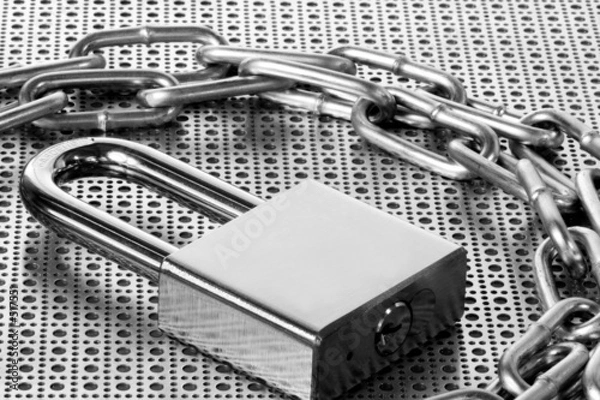 Obraz lock & chain on steel