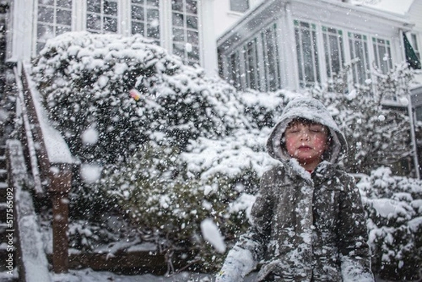 Obraz its snowing outside