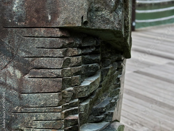 Obraz 切れ込みの入った岩のモニュメント
