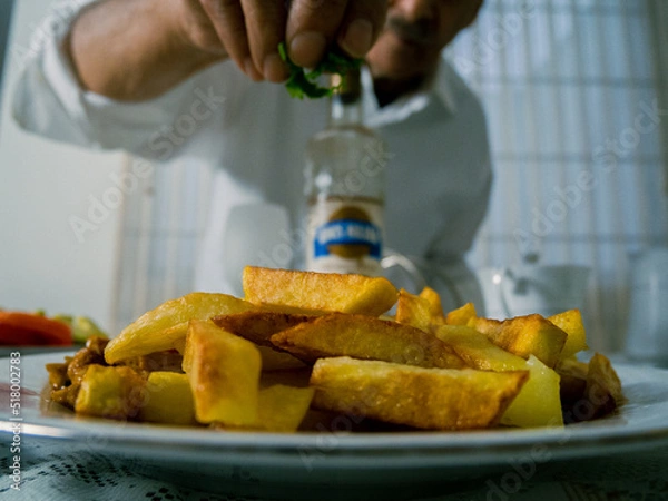 Fototapeta hand with chips