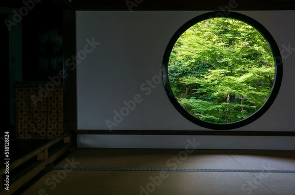 Obraz 京都 夏の源光庵の美しい新緑と和の空間