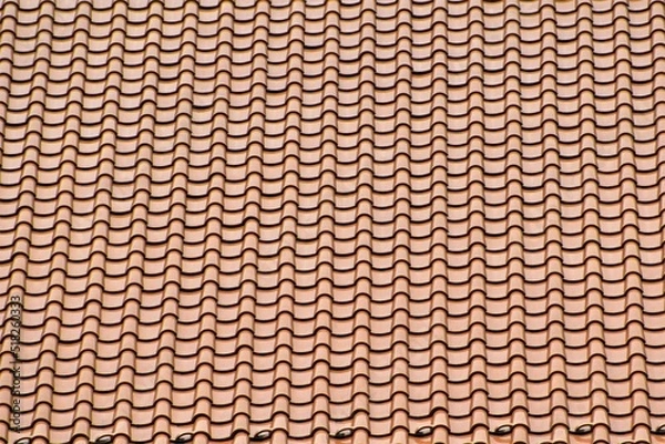 Obraz イタリア風屋根、赤レンガ、瓦、洋風瓦、白壁、洋風建築