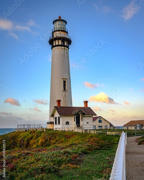Obraz lighthouse at sunrise