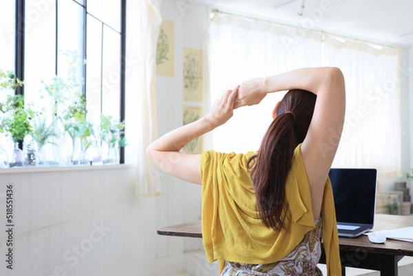 Fototapeta 休憩中の女性