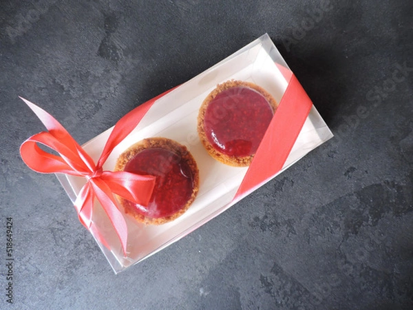 Obraz dessert cake with raspberry filling