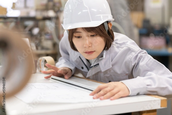 Obraz 工場で働く女性