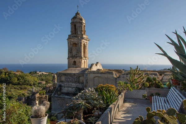 Fototapeta A spasso per Bussana Vecchia, entroterra ligure