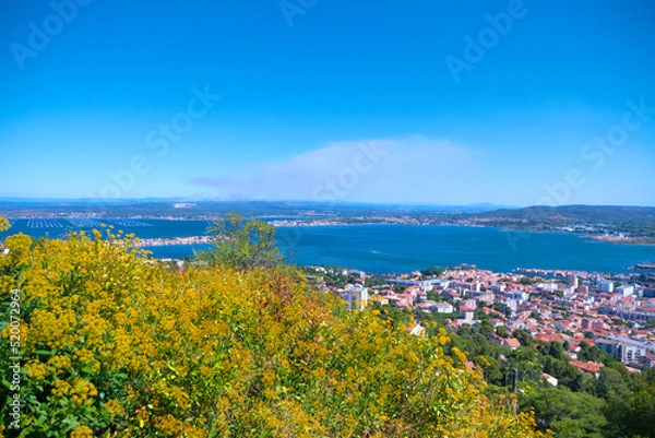 Obraz Smoke in the distance from Sète/Fumée au loin depuis Sète
