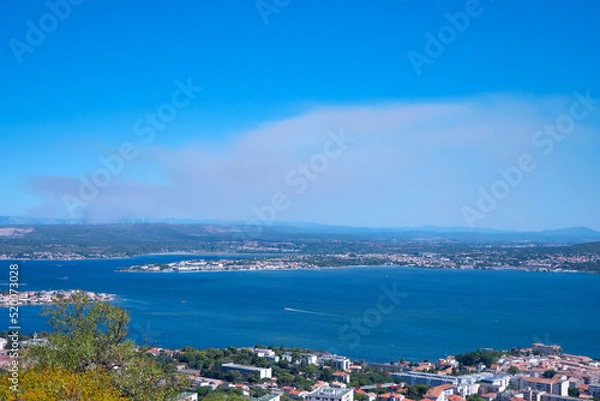 Obraz Smoke in the distance from Sète/Fumée au loin depuis Sète