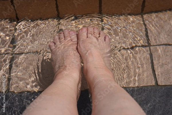 Obraz 日本の山梨県の郊外の公園で足湯体験