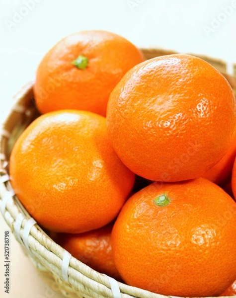 Obraz カゴに入れた温州ミカン、温州みかん、コタツに置いた蜜柑
