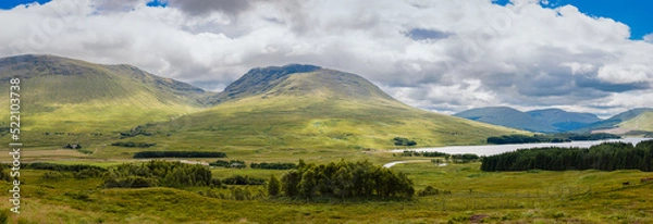 Obraz Panoramic view of the Scottish highlands on a cloudy morning