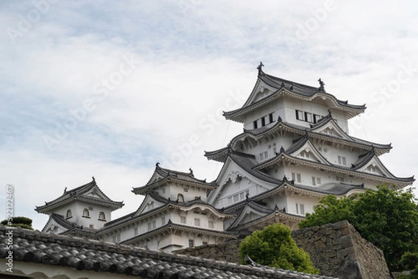 Fototapeta 姫路城全体を城壁の外から眺める