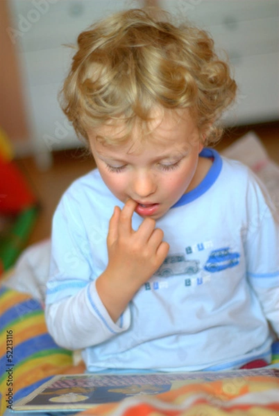 Obraz child with book