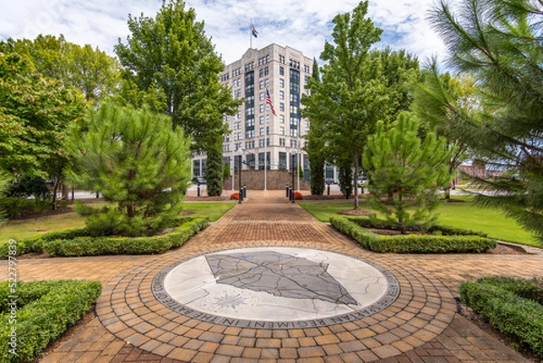 Obraz Spartanburg, South Carolina park with map of county and view of Montgomery Building.