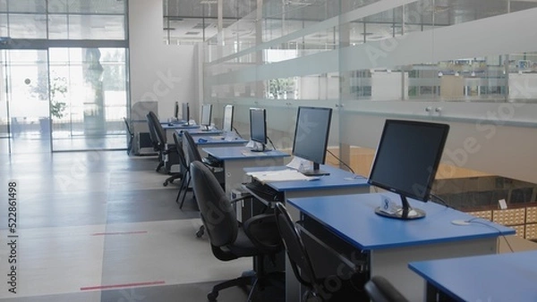 Fototapeta 4K. Modern computer class in the library