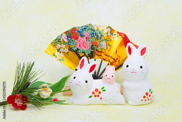 Fototapeta 写真素材:令和5年・2023年の干支は卯（う・うさぎ）　卯年の年賀状素材（和風、和紙、千代紙、お正月小物等）