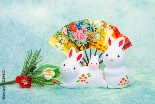 Fototapeta 写真素材:令和5年・2023年の干支は卯（う・うさぎ）　卯年の年賀状素材（和風、和紙、千代紙、お正月小物等）