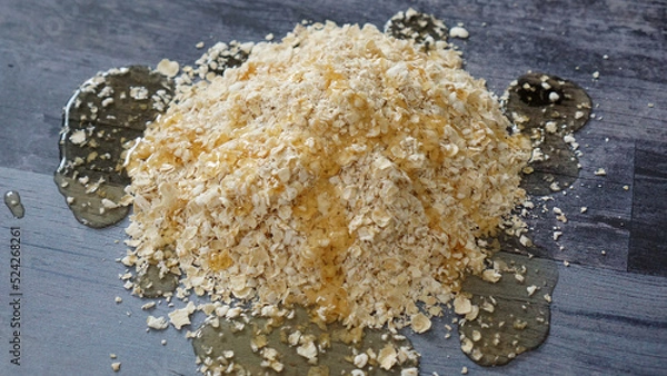 Obraz オートミールとケーキシロップを使ったお菓子作り