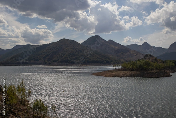Fototapeta Embalse del Porma