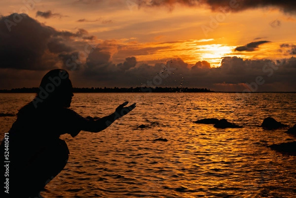 Fototapeta 夕暮れの海