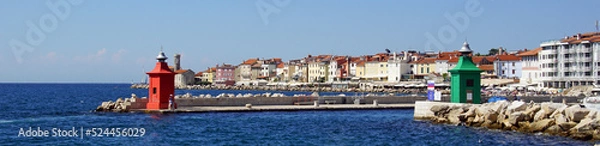 Obraz The Harbor entrance and cityscape of Piran, Slovenia 
