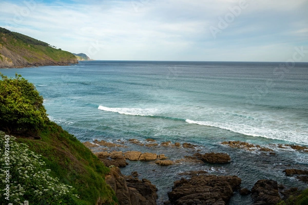 Fototapeta Atlantic ocean bay in Bakio, small touristic village near Bilbao, Basque Country, Spain