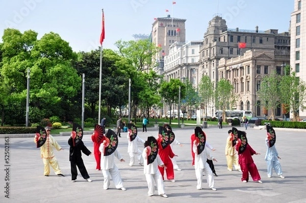 Obraz Tai Chi am Bund in Shanghai China 7