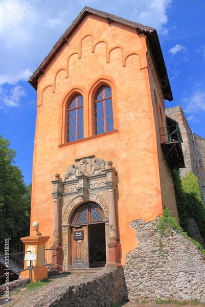 Obraz Grodno Castle in Zagórze Śląskie (Poland), located on the top of the Choina Mountain.
