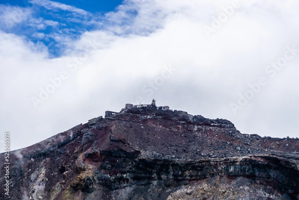 Fototapeta 吉田ルートから日本一高い富士山を登山する