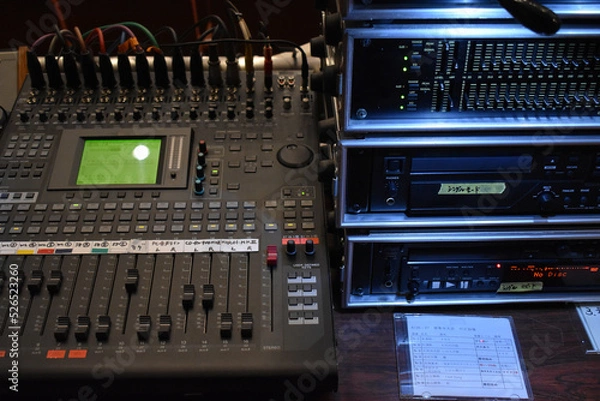 Obraz 音楽ホール、芸術会館、式典、演台、登壇、マイク、客席、人前、司会、PA、音響