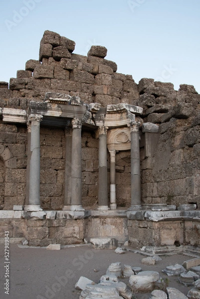 Obraz Historical building with marble columns. Elements of architectural decoration.