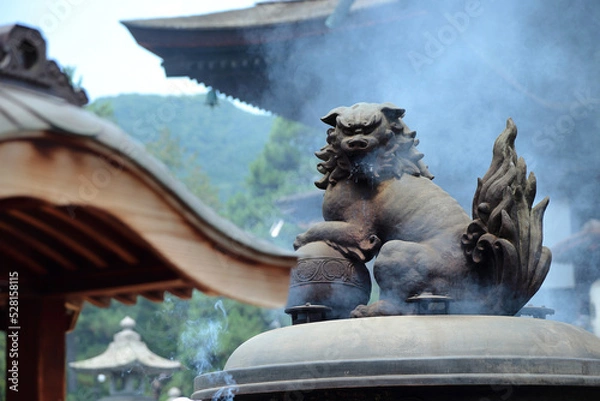 Fototapeta 常香炉の狛犬