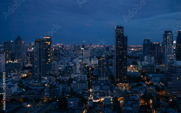 Obraz Bangkok's skyline at blue hour