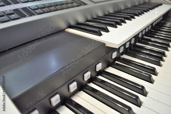 Obraz 電子オルガンの鍵盤と操作パネルやボタン